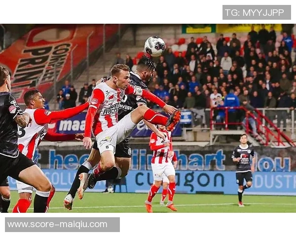 足球频道竞技全景解析足球赛事精彩瞬间与战术深度剖析